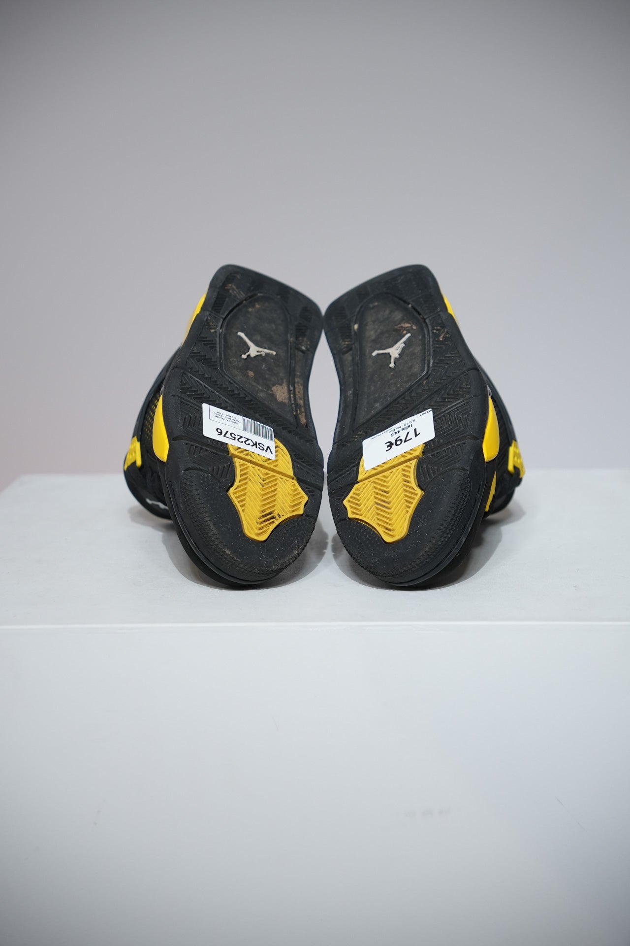 Jordan 4 Thunder (Taille 44,5)