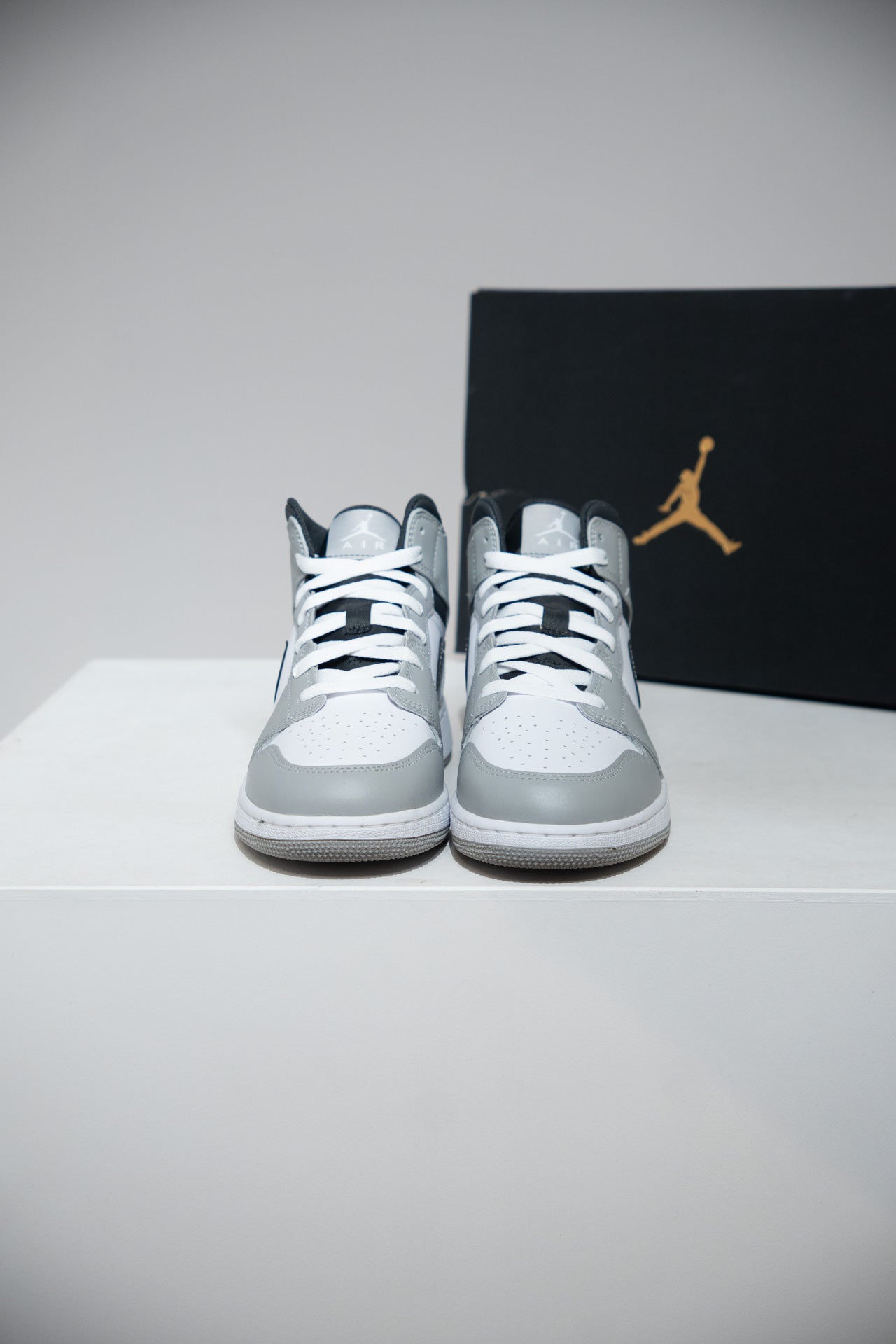 Jordan 1 Mid Anthracite GS (Taille 38)