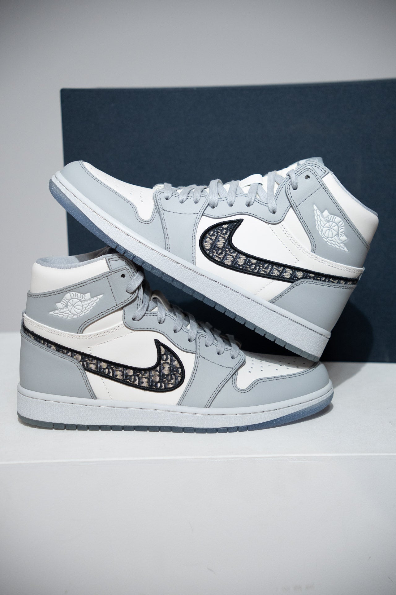 Jordan 1 High Dior (Taille 42,5)