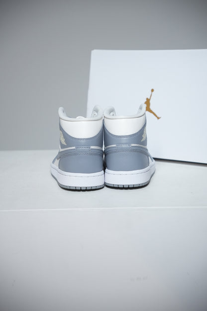 jordan 1 Mid Stealth (Taille 37,5)