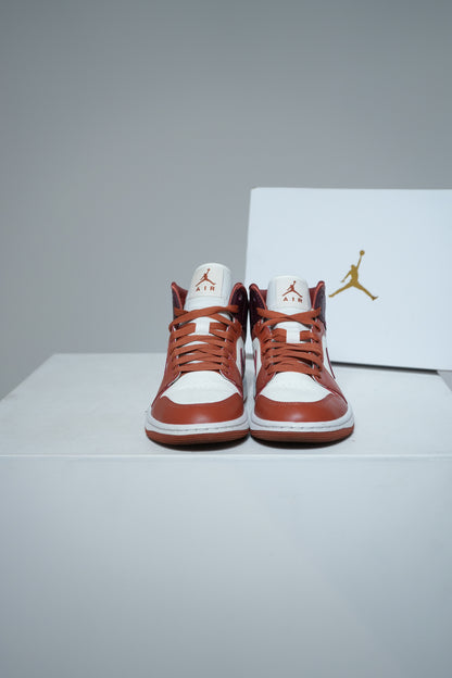 Jordan 1 Mid Peach (Taille 38)