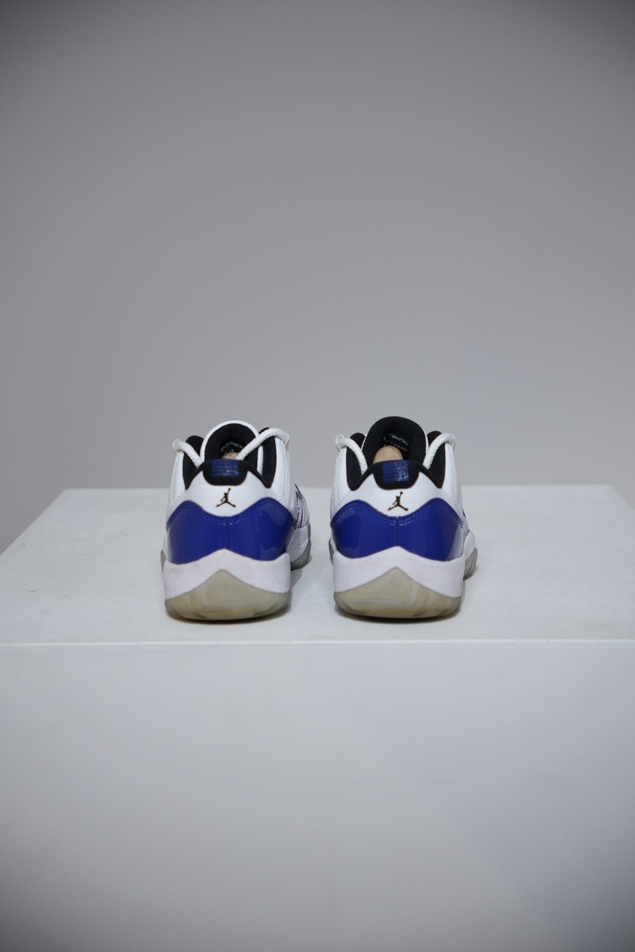 Jordan 11 Low White Concord (Taille 38)