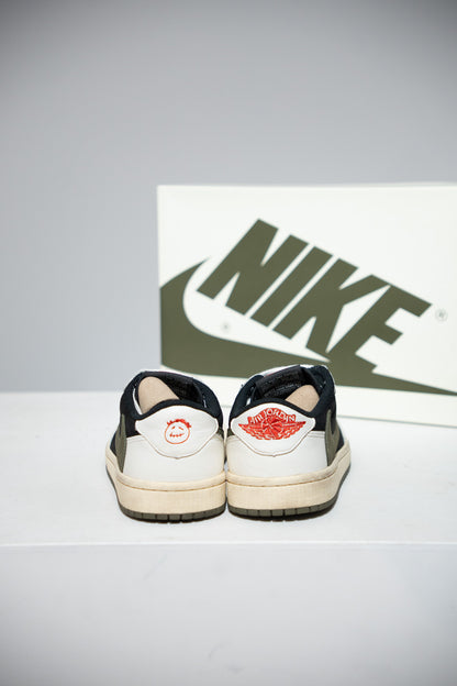Jordan 1 Low Travis Scott Olive (Taille 37,5)