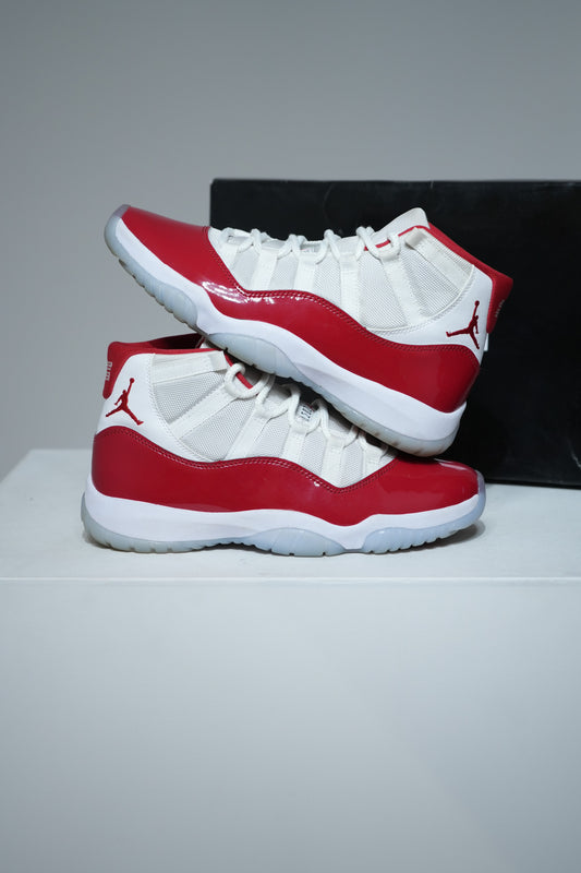 Jordan 11 Cherry (Taille 41)