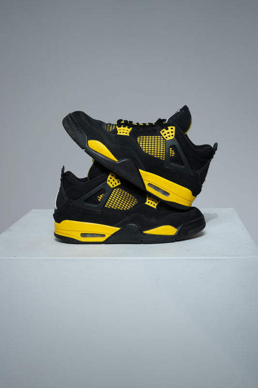 Jordan 4 Thunder (Taille 42,5)
