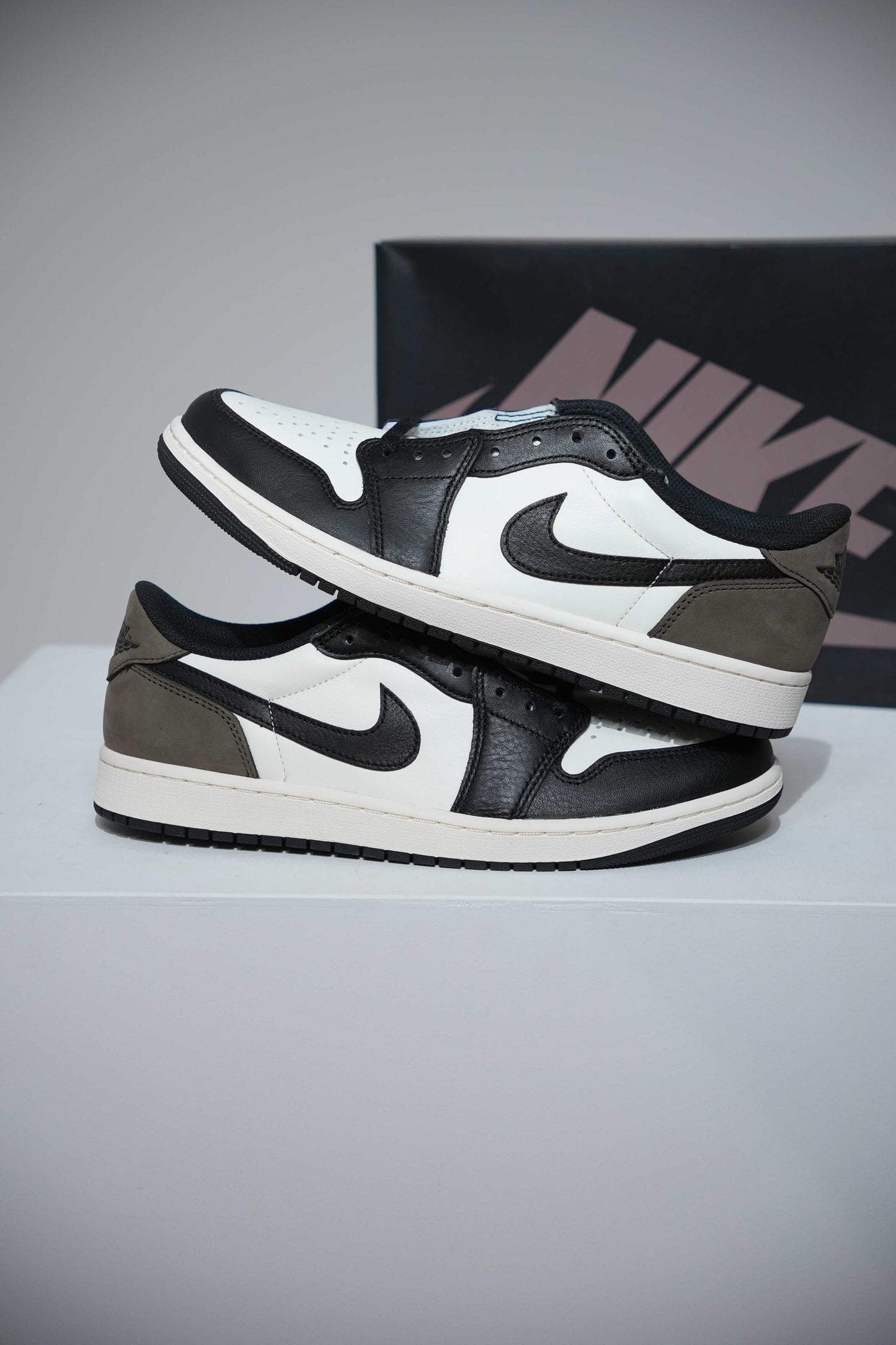 Jordan 1 Low Mocha (Taille 44,5)