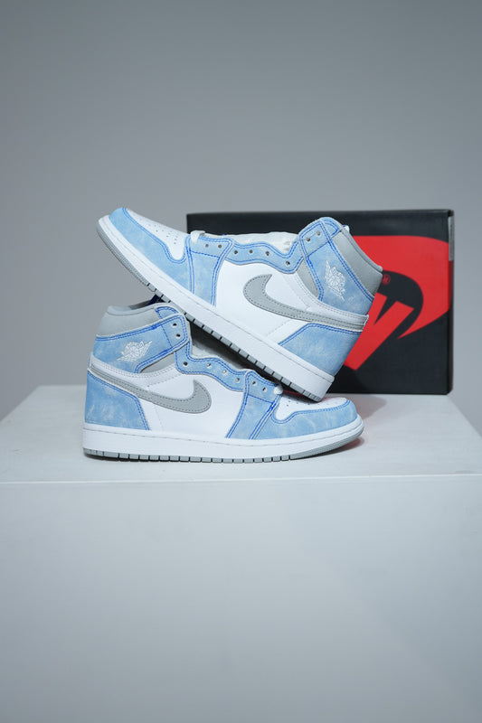 Jordan 1 High Hyper Royal (Taille 38,5)