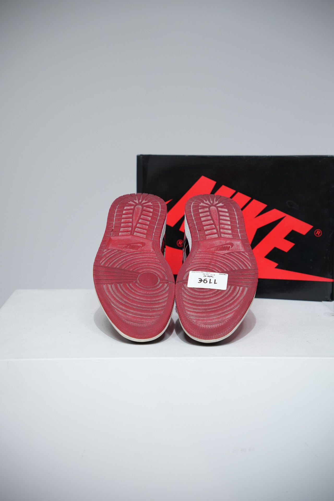 Jordan 1 High Patent Bred (Taille 42)