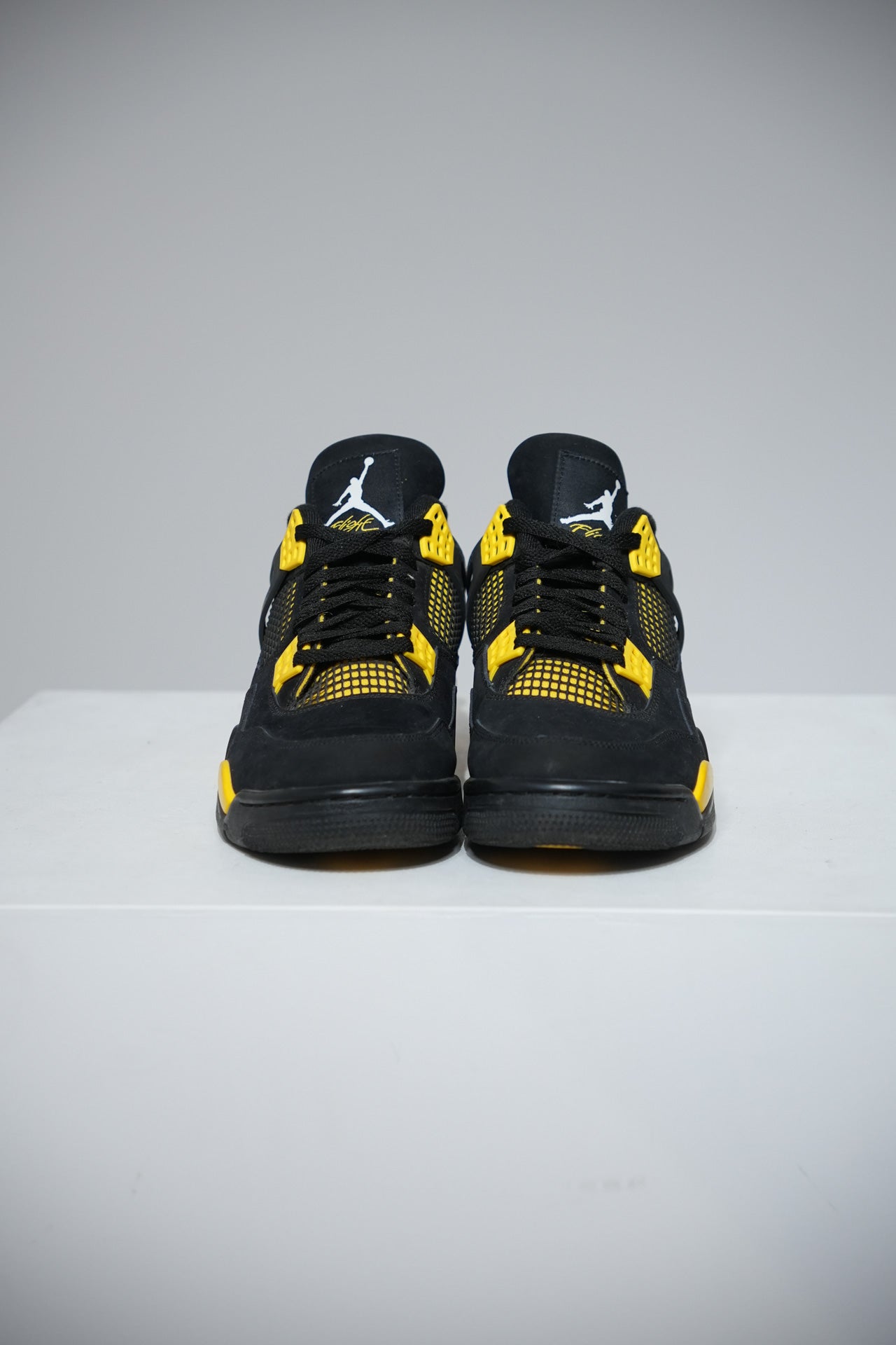 Jordan 4 Thunder (Taille 44,5)