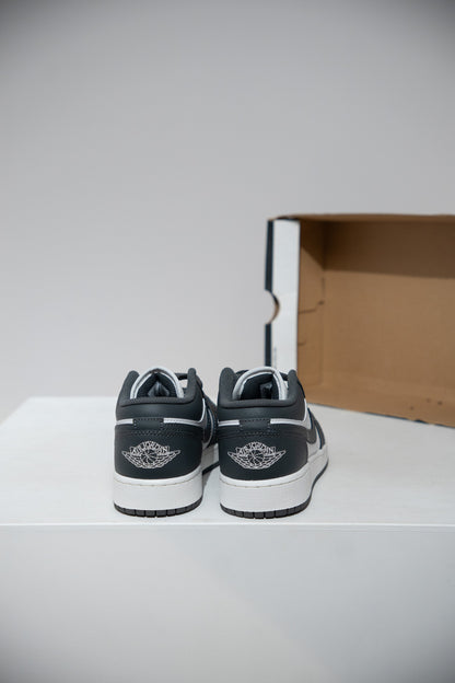 Jordan 1 Low Iron grey GS (Taille 37,5)