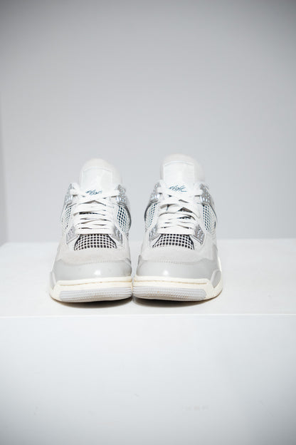 Jordan 4 Frozen Moments (Taille 42,5)