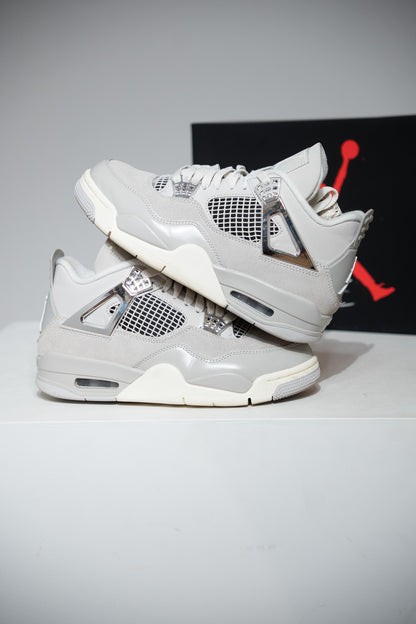 Jordan 4 Frozen Moments (Taille 37,5)