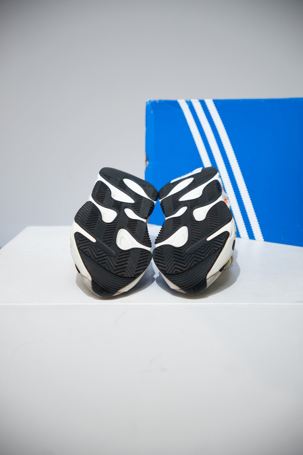 Yeezy 700 Wave Runner (Taille 40,5)