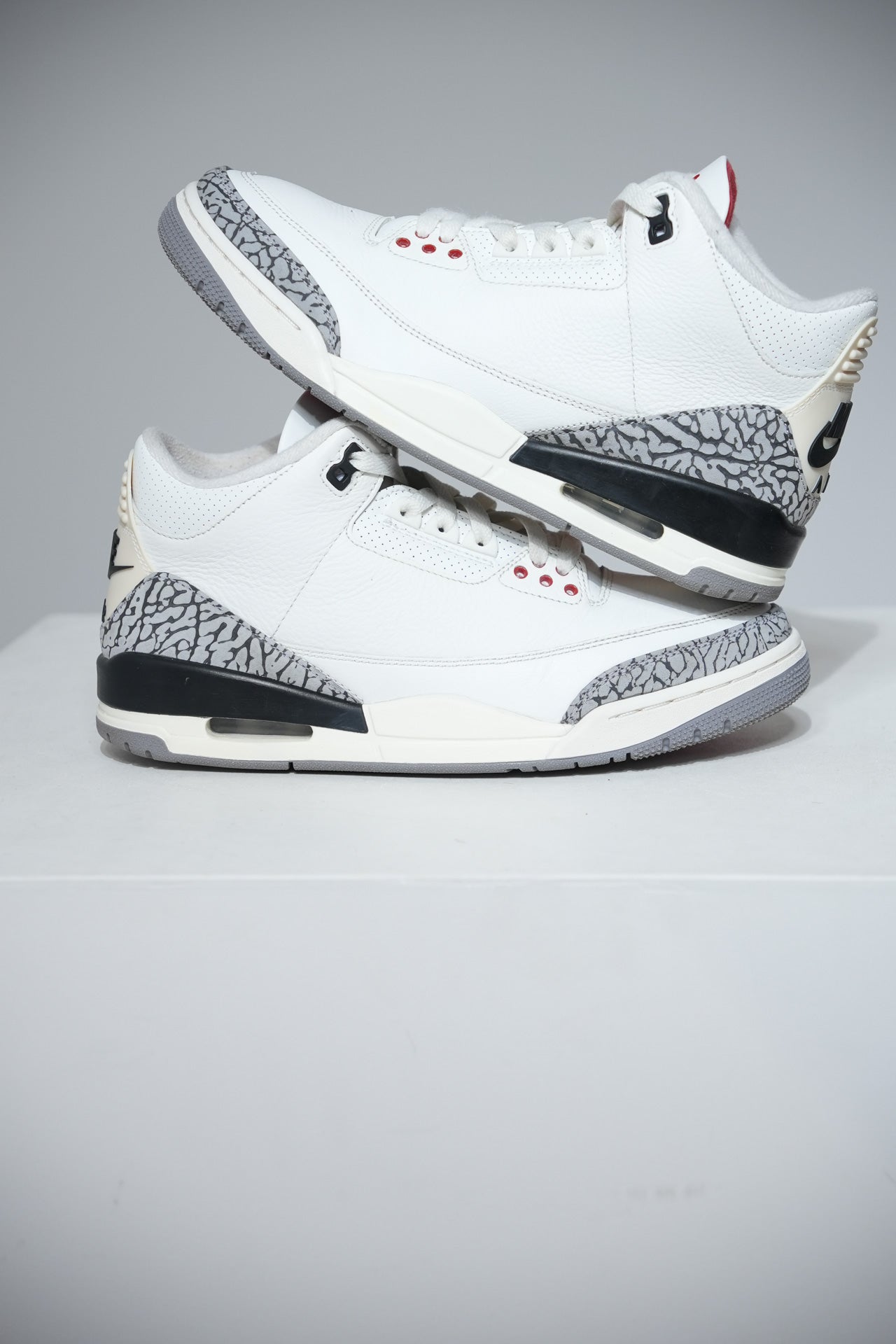 Jordan 3 White Cement Reimagined (Taille 42)