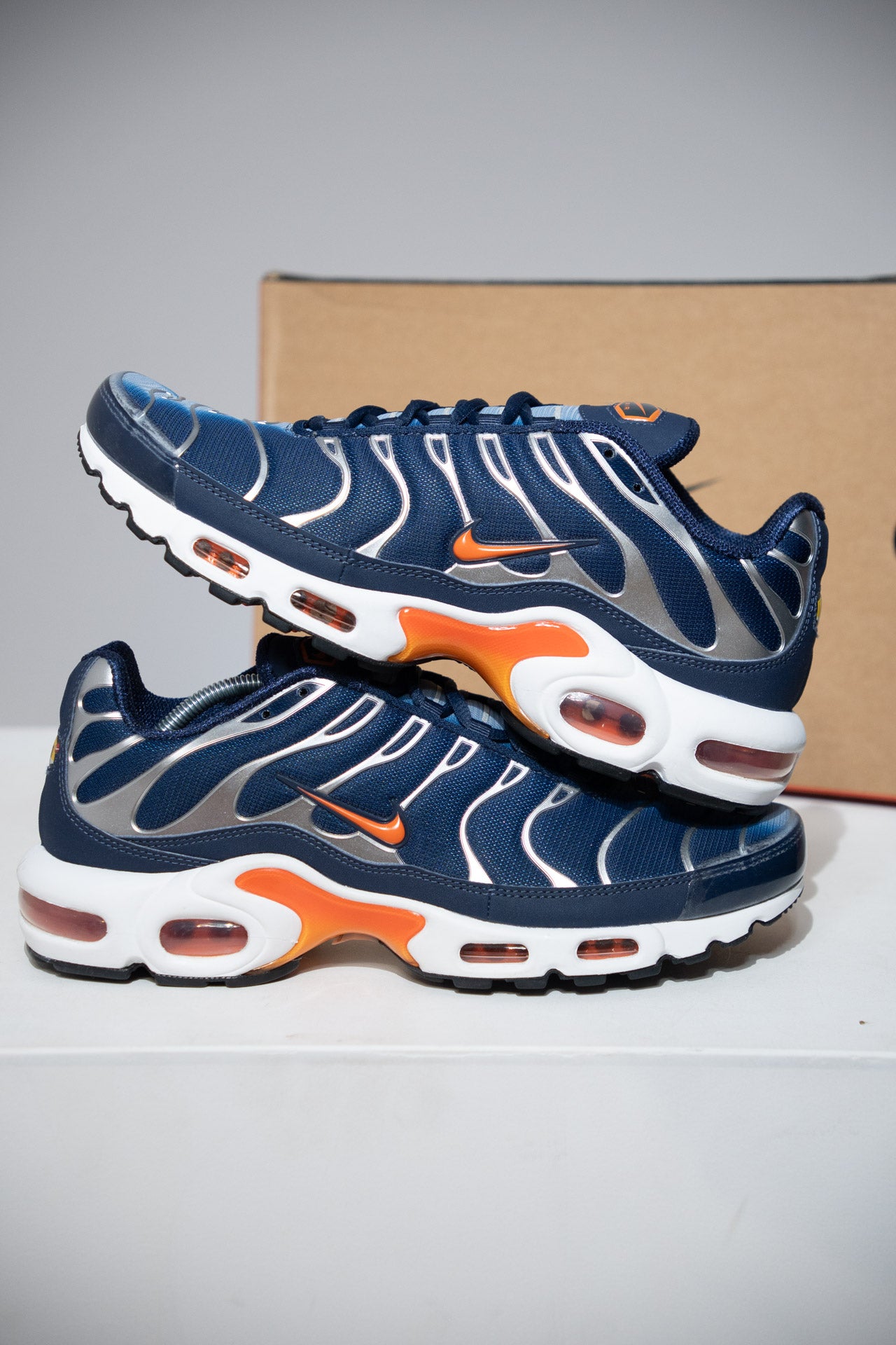 Air Max Plus (TN) Midnight Navy Safety Orange (Taille 42,5)