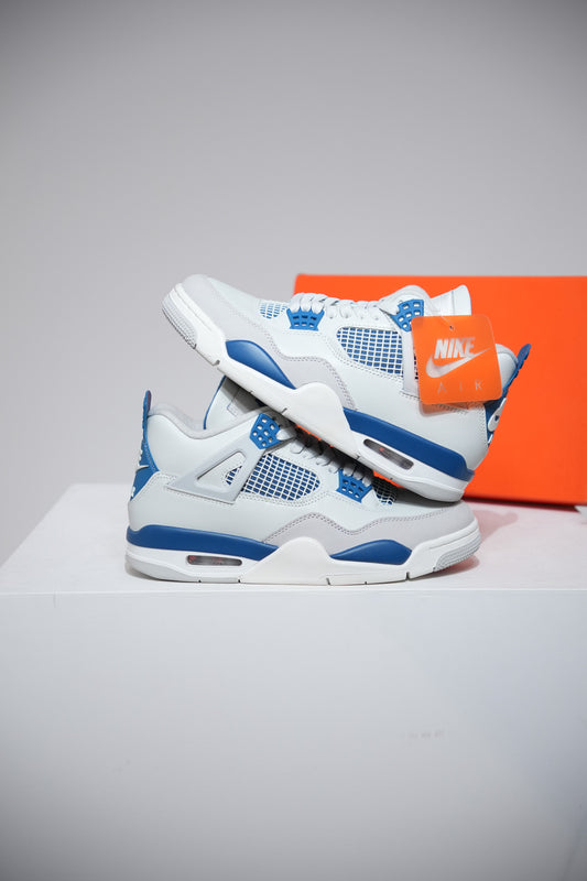 Jordan 4 Military Blue 2024 (Taille 40,5)