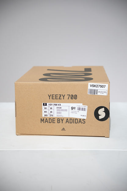 Yeezy 700 V3 Copper (Taille 44 2/3)