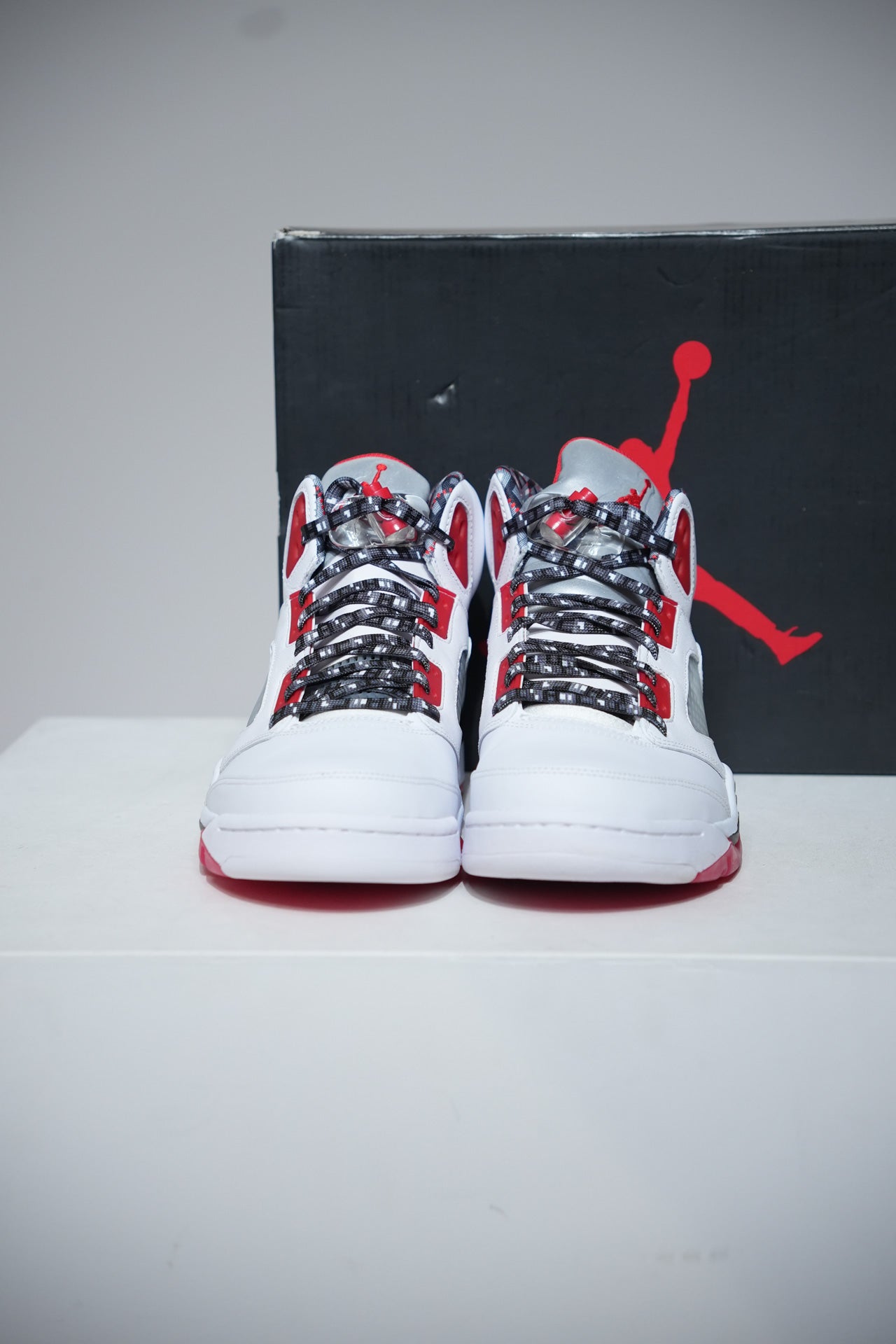 Jordan 5 Quai 54 (Taille 43)