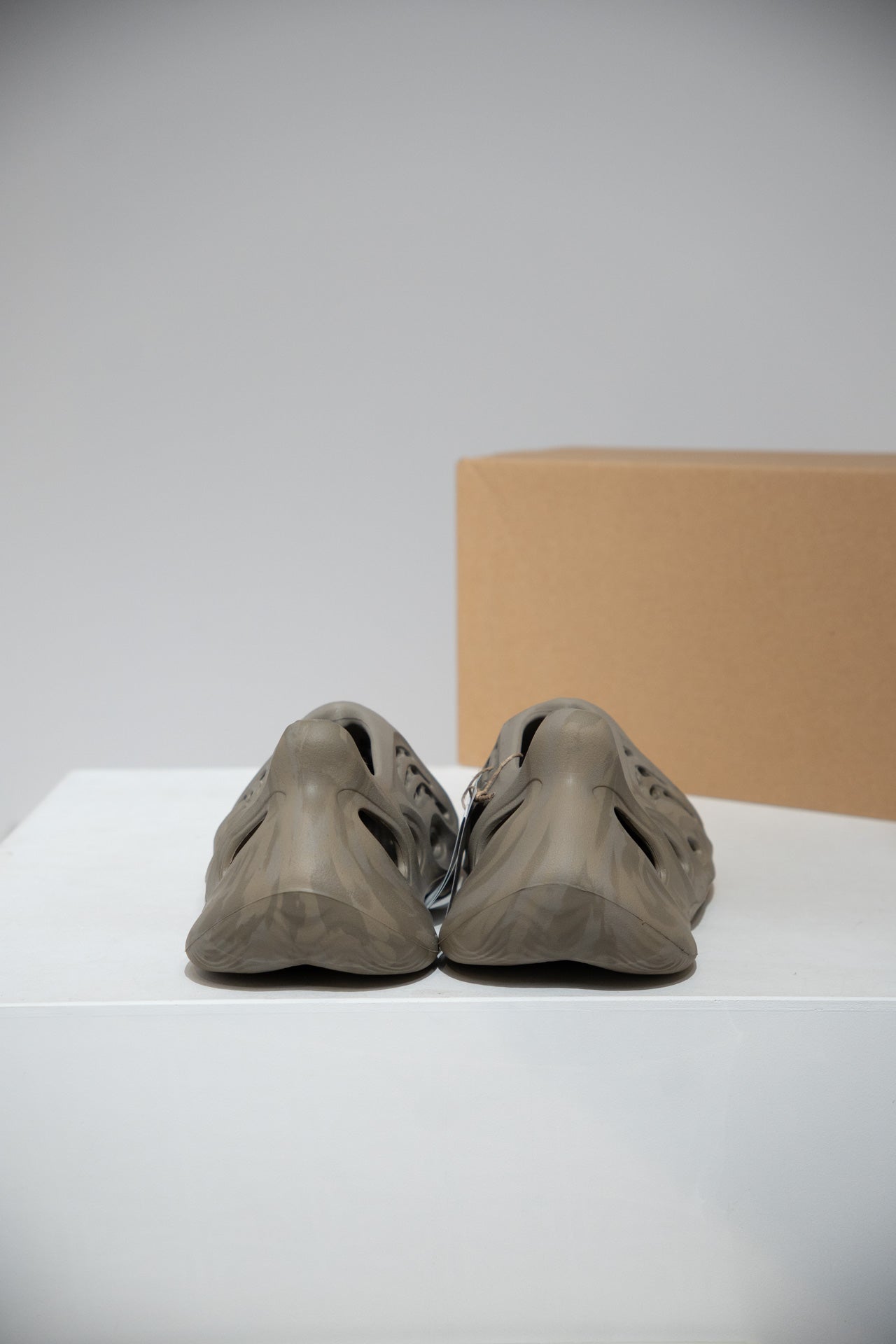 Yeezy Foam Runner Stone Sage (Taille 43)