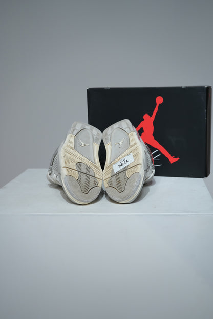 Jordan 4 Frozen Moments (Taille 38)