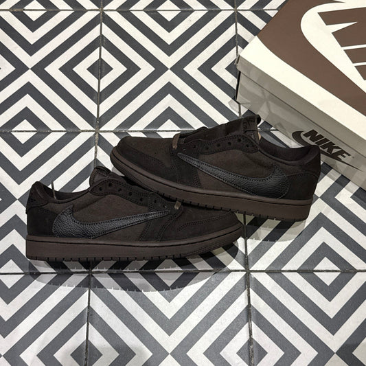 Jordan 1 Low Travis Scott Velvet Brown (Taille 38,5)
