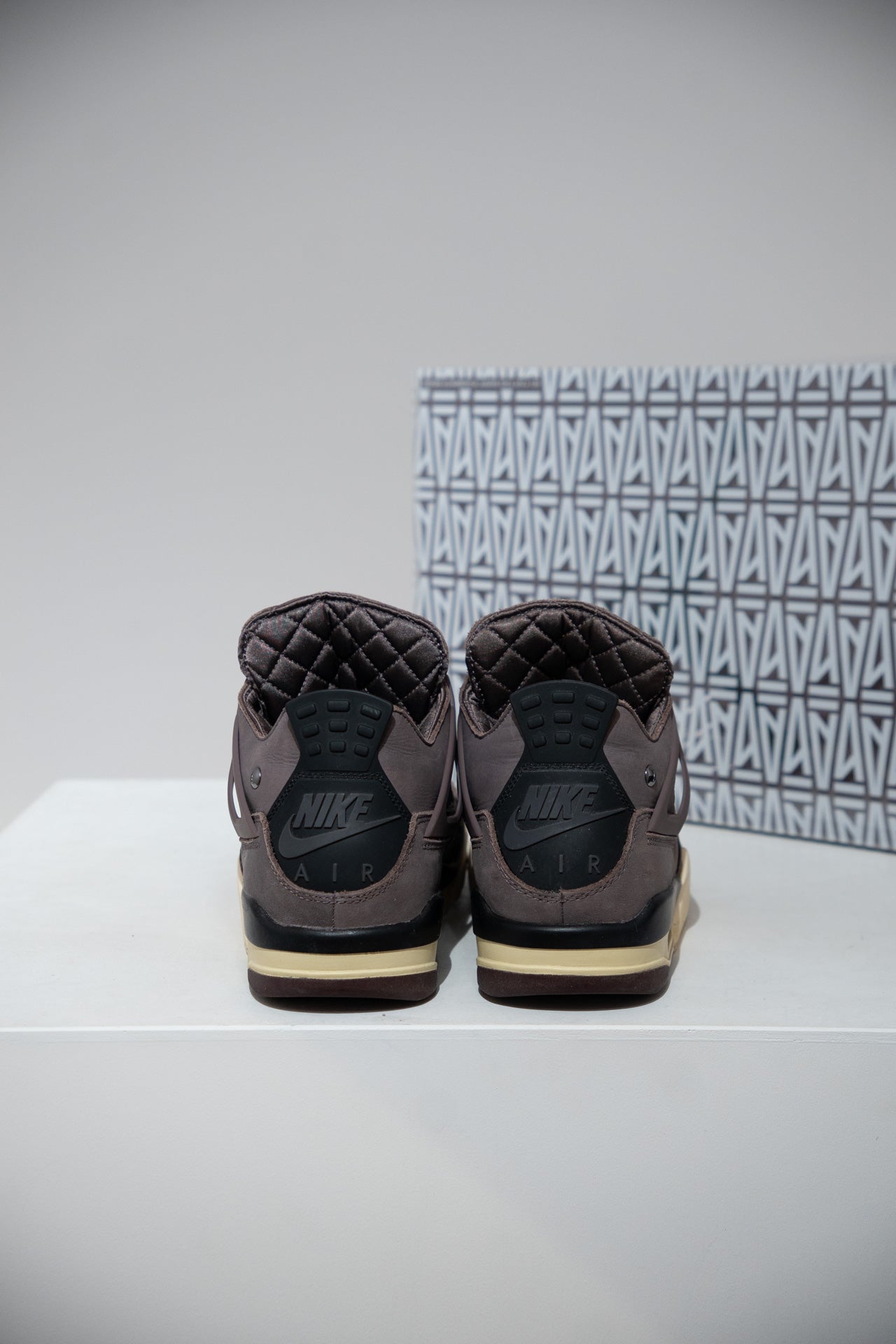 Jordan 4 A Ma Maniere Violet Ore (Taille 40)