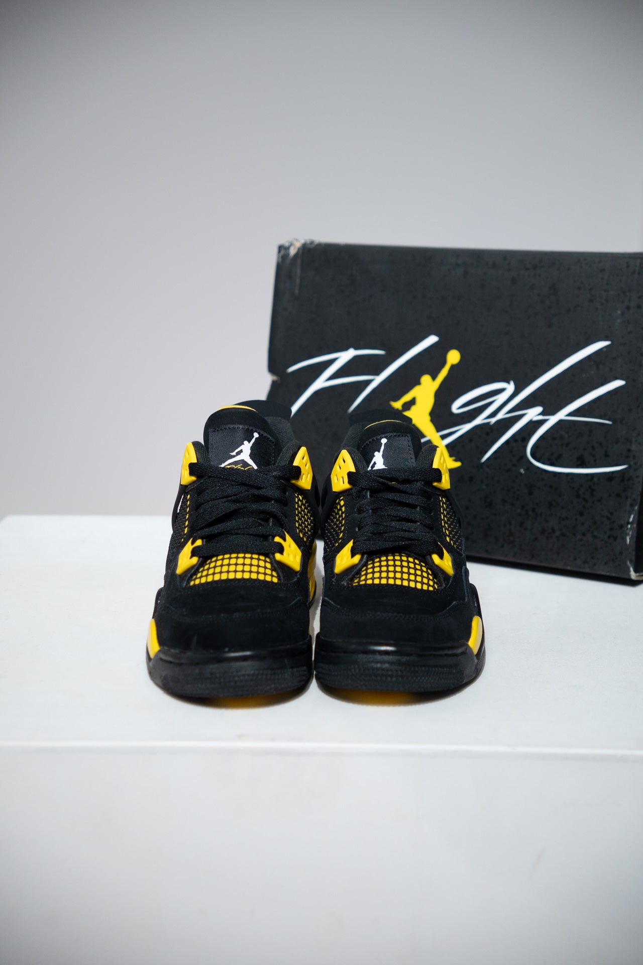 Jordan 4 Thunder GS (Taille 36,5)