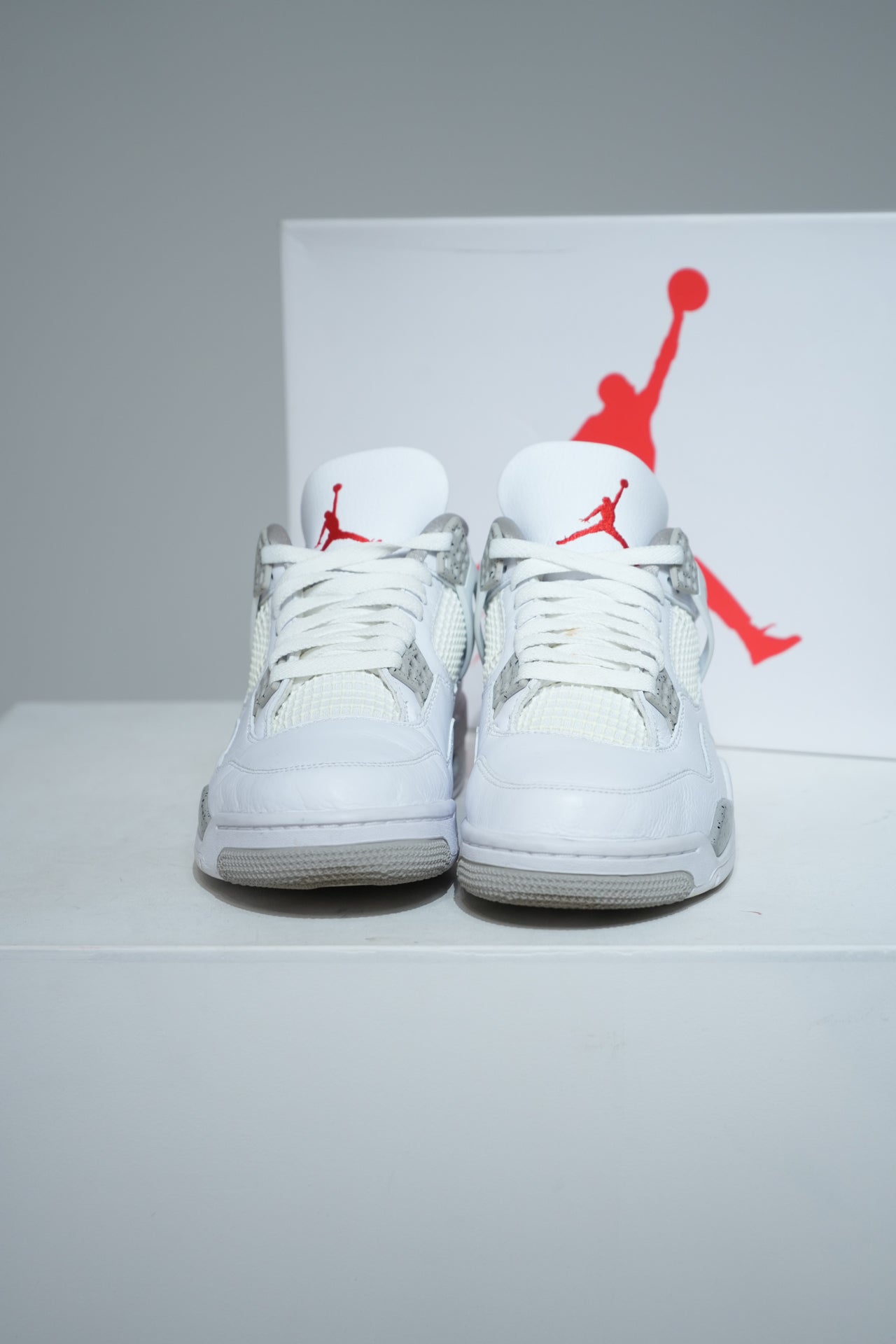 Jordan 4 White Oreo (Taille 44)