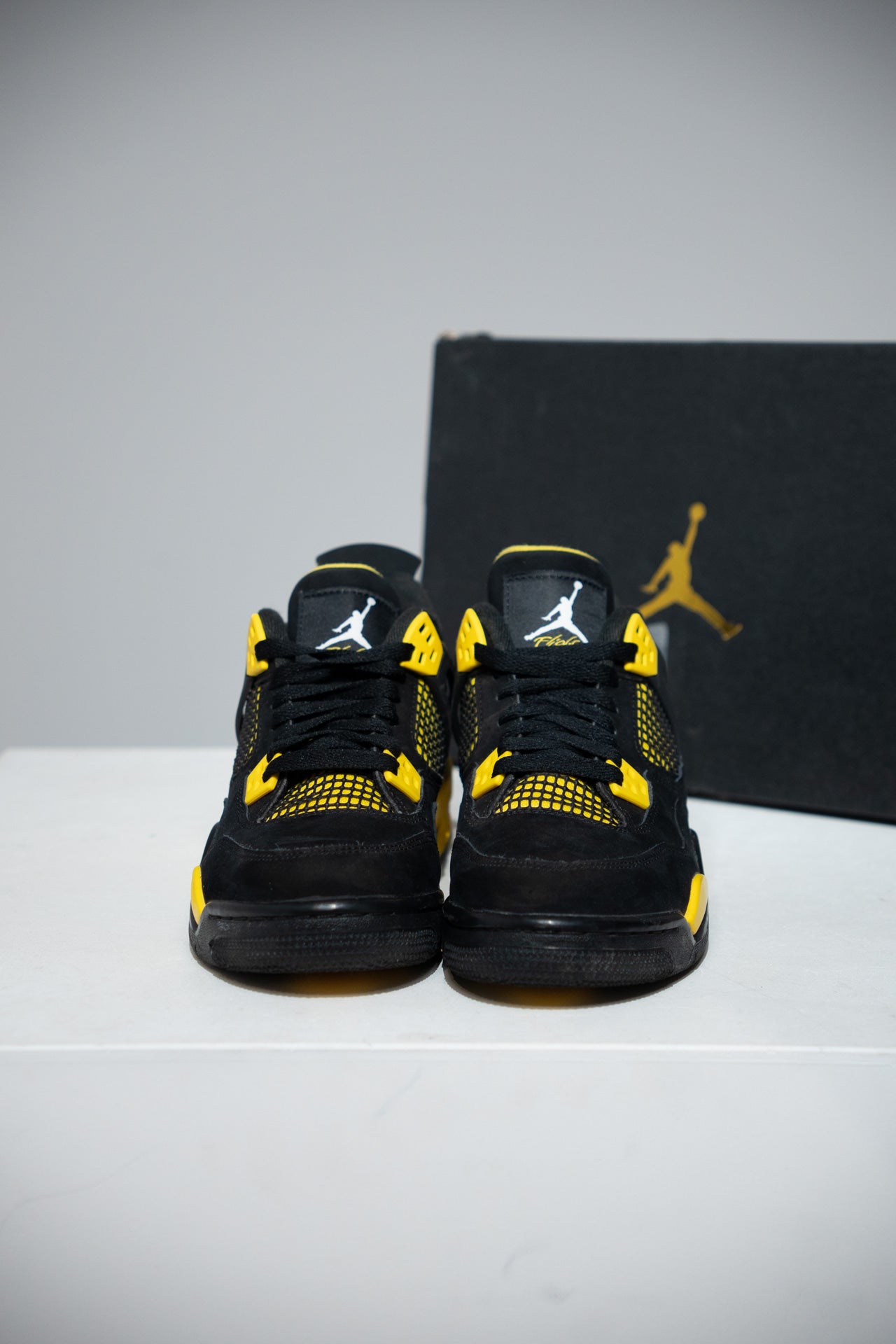 Jordan 4 Thunder GS (Taille 38,5)