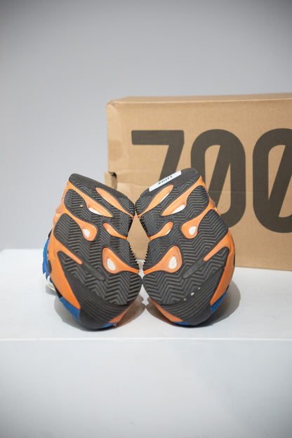 Yeezy 700 Bright Blue (Taille 42 2/3)