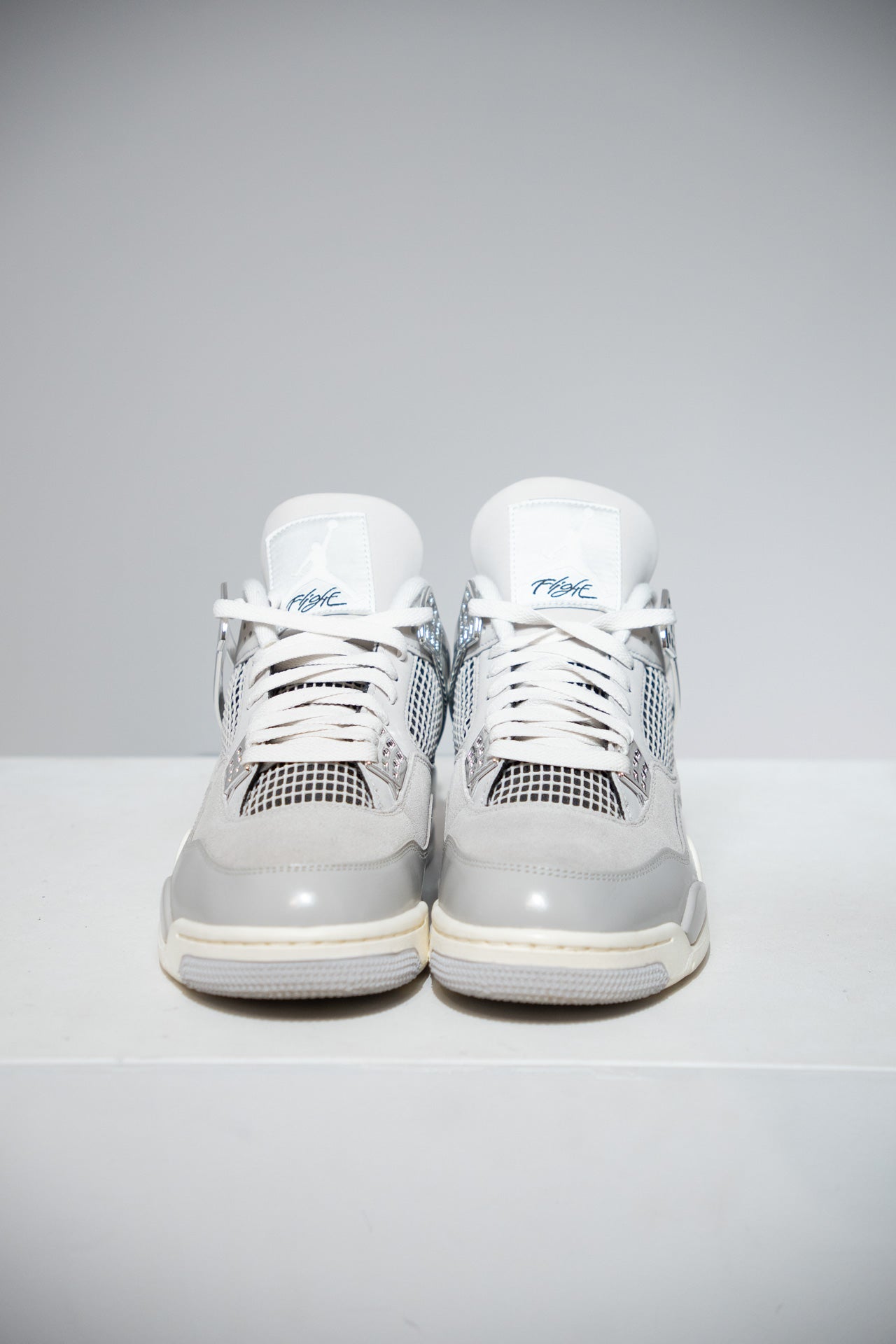 Jordan 4 Frozen Moments (Taille 44)