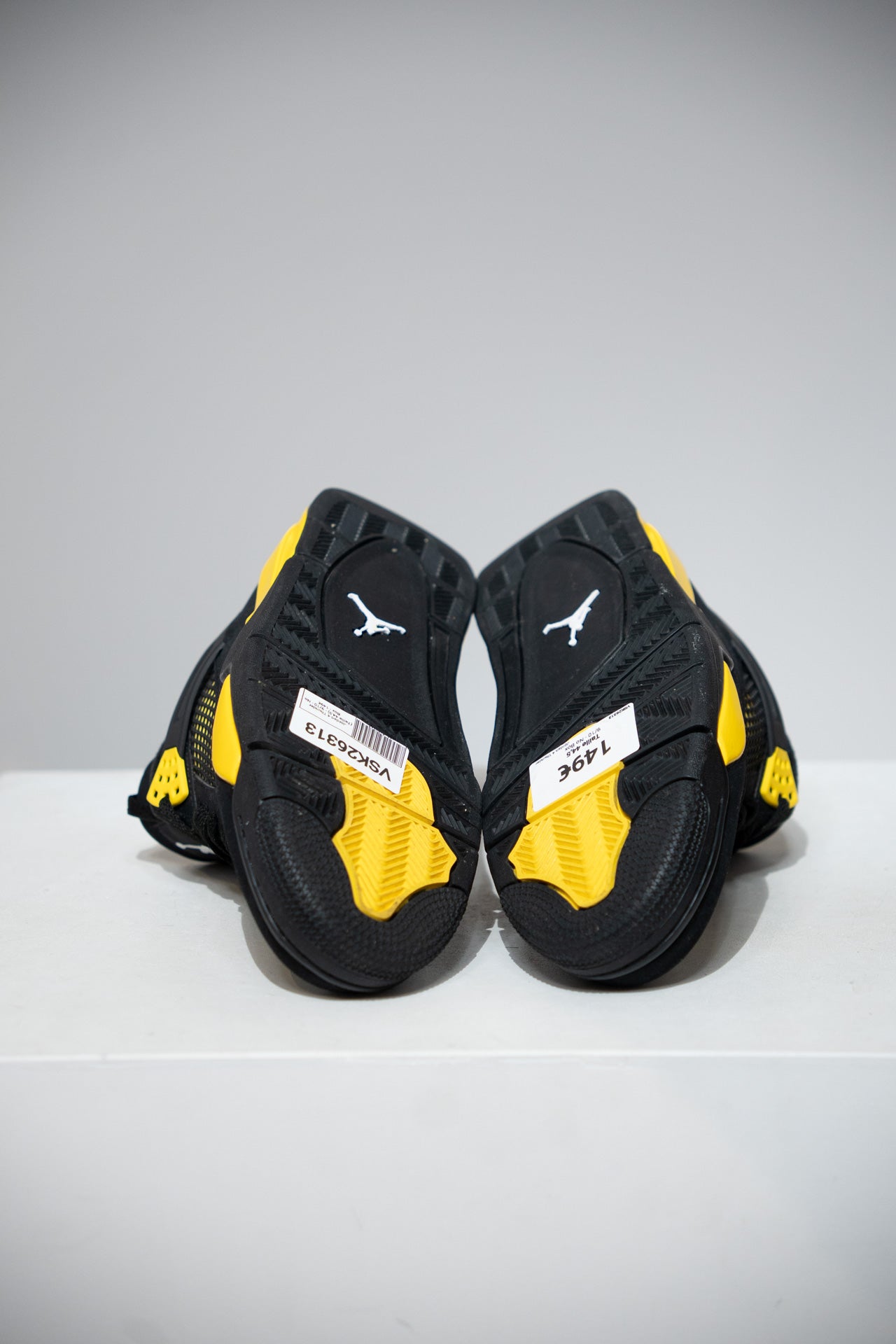 Jordan 4 Thunder (Taille 44,5)