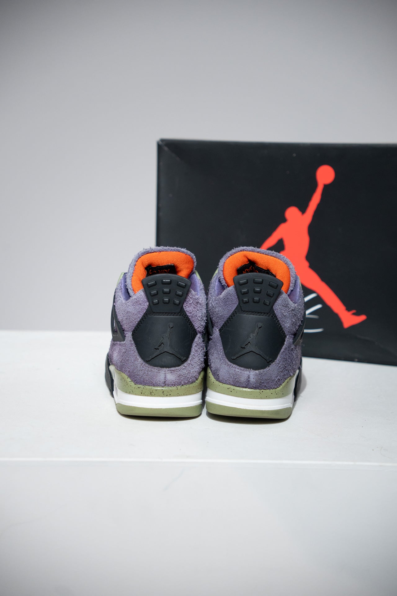 Jordan 4 Canyon purple (Taille 38)