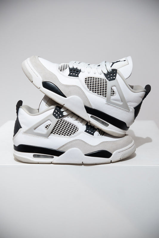Jordan 4 Military Black (Taille 41)