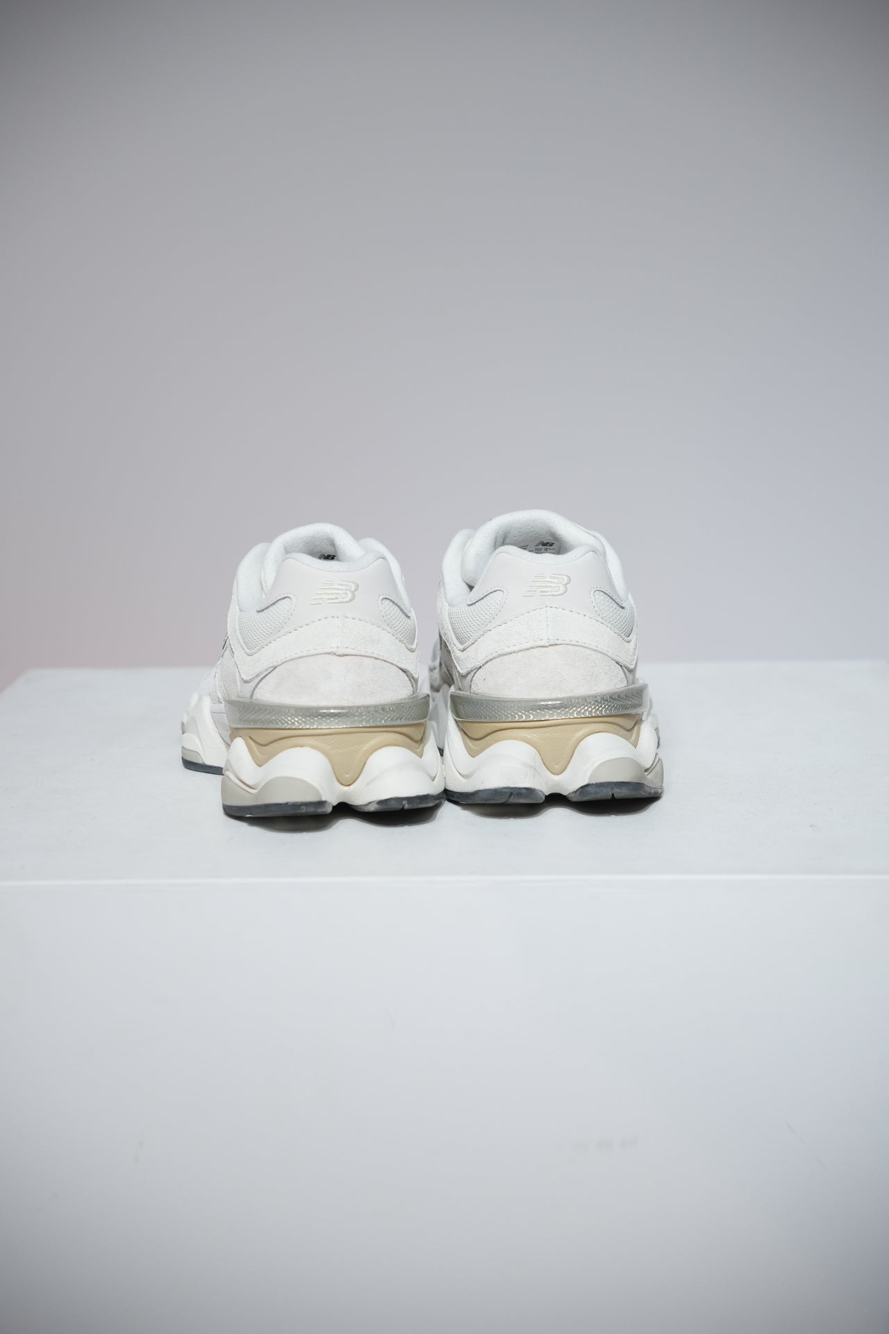 New Balance 9060 Sea Salt Moonbeam (Taille 40)