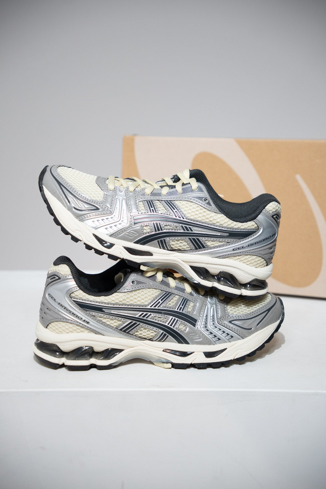 Asics Gel Kayano 14 Oyster (Taille 37,5)