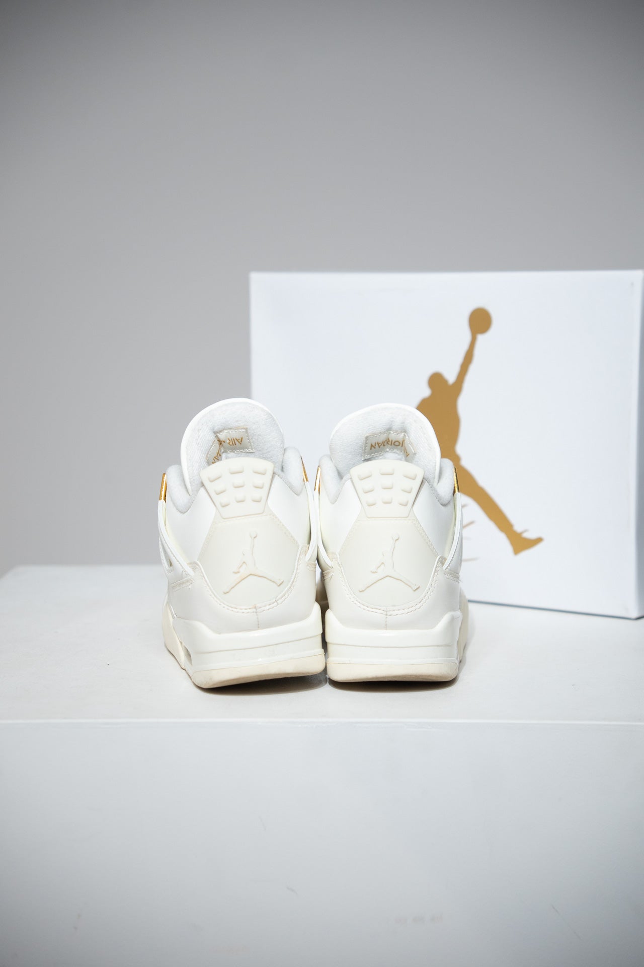 Jordan 4 Metallic Gold (Taille 38,5)