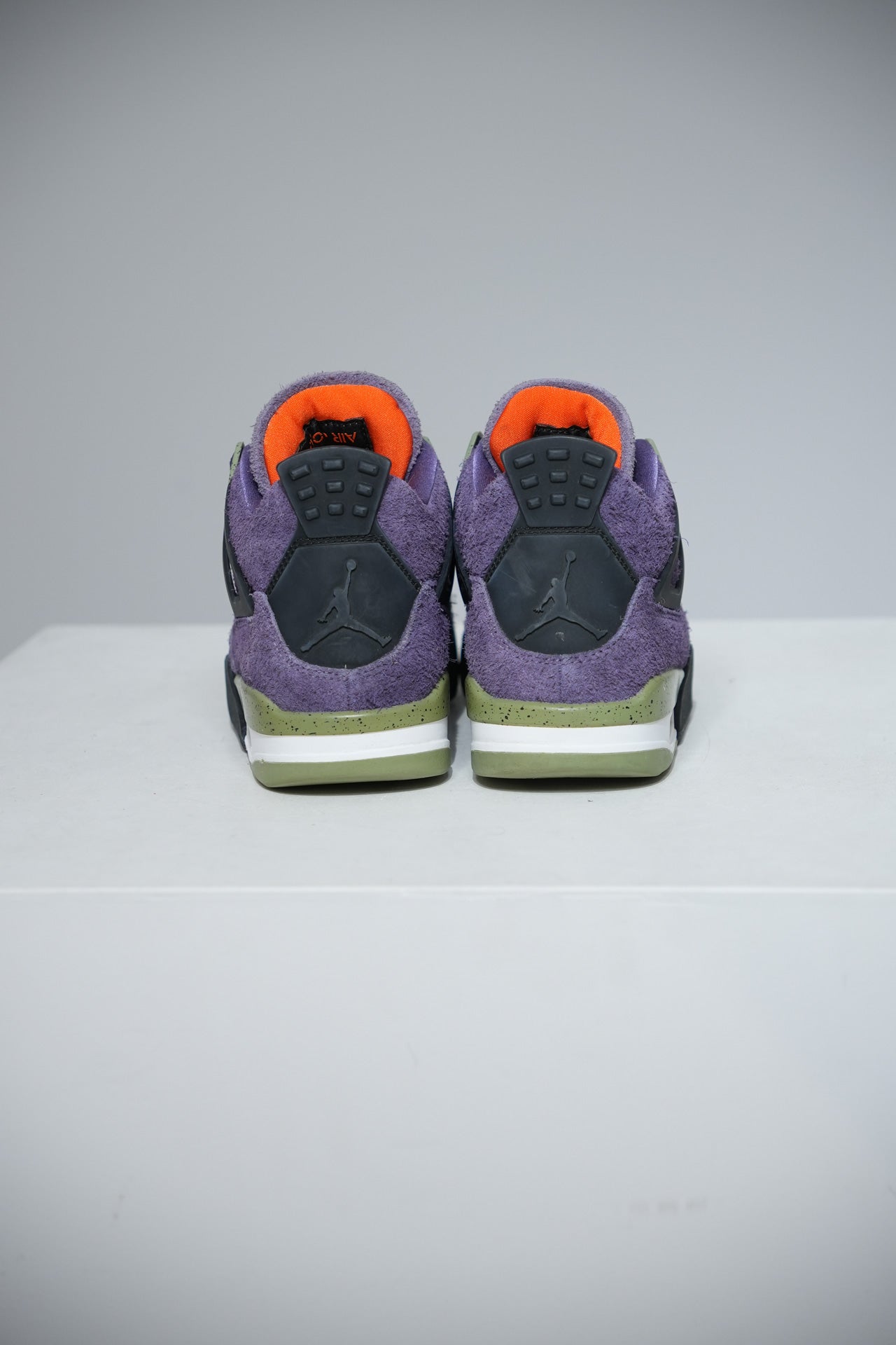 Jordan 4 Canyon purple (Taille 38,5)