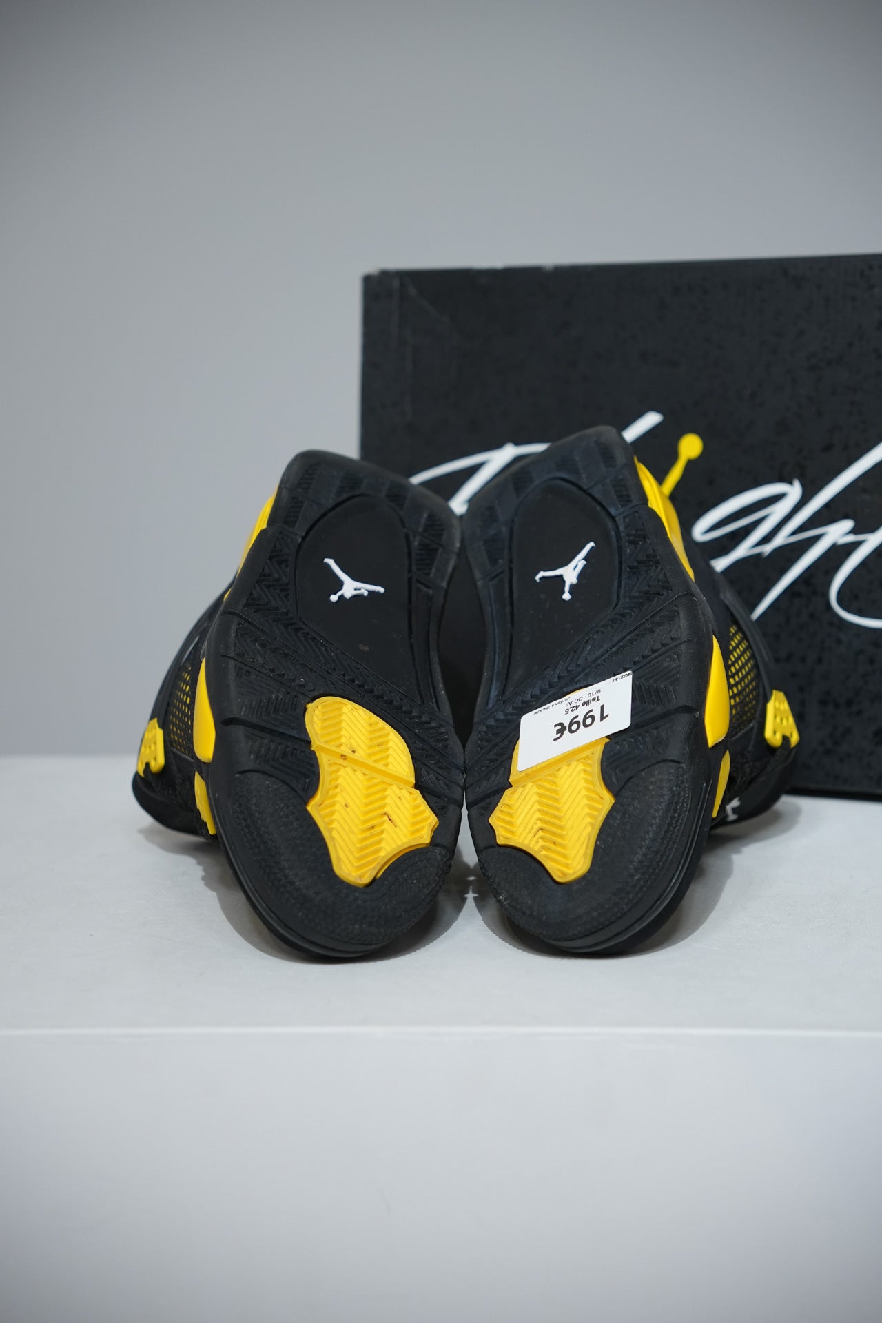 Jordan 4 Thunder (Taille 42,5)