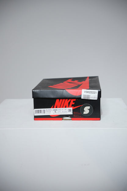 Jordan 1 High Hyper Royal GS (Taille 37,5)