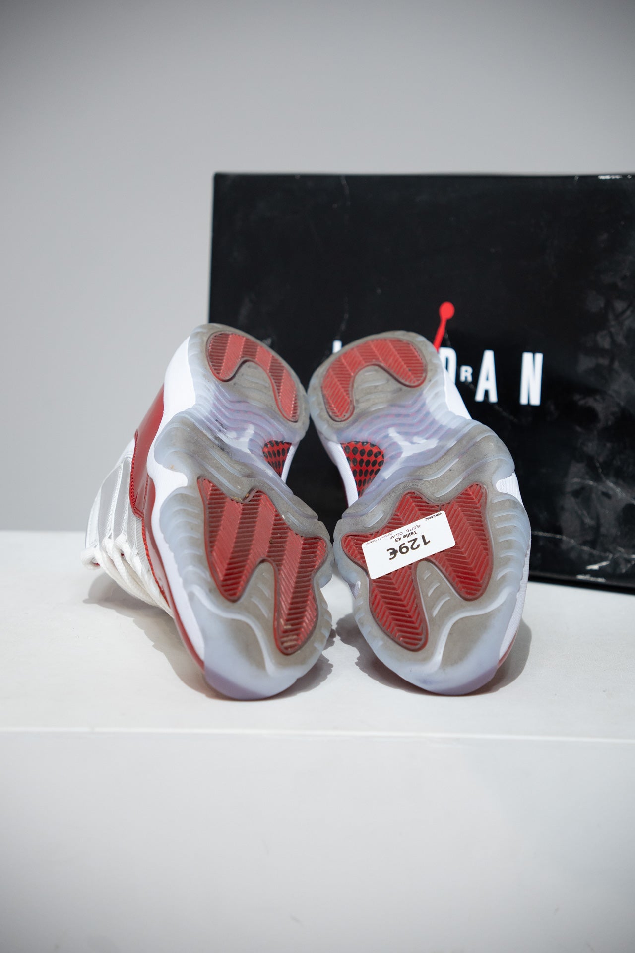 Jordan 11 Cherry (Taille 43)