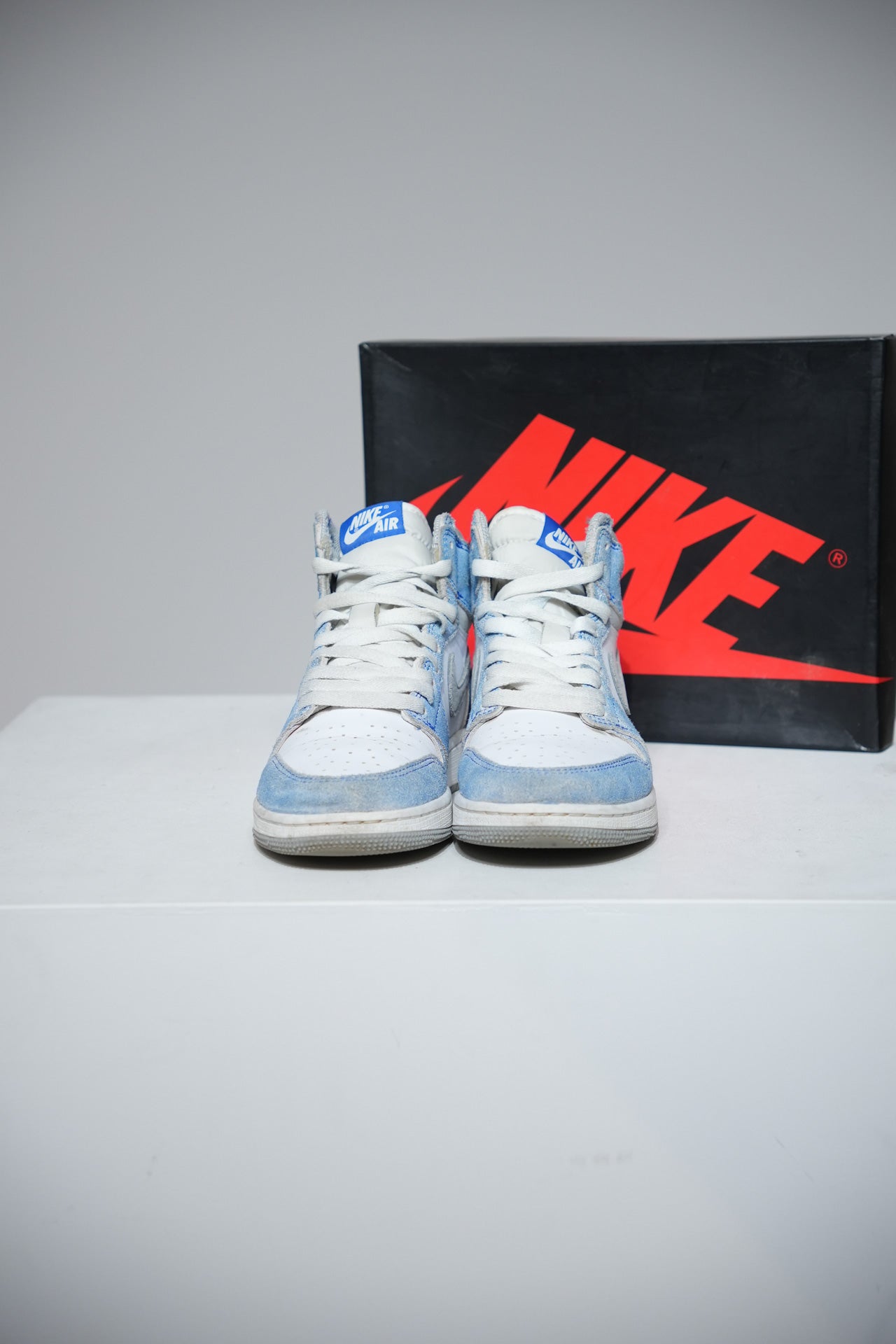 Jordan 1 High Hyper Royal GS (Taille 37,5)