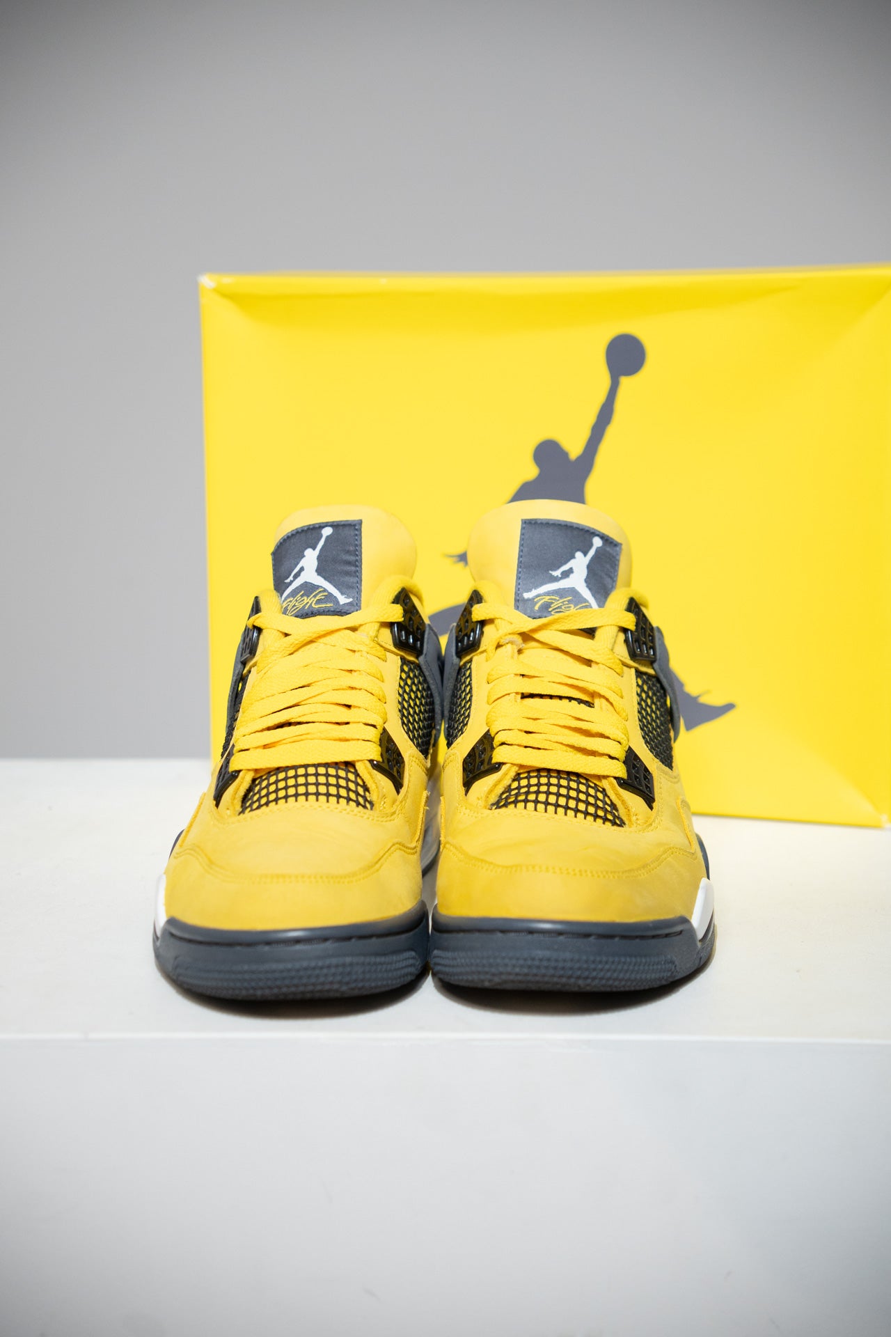 Jordan 4 Lightning (Taille 45)