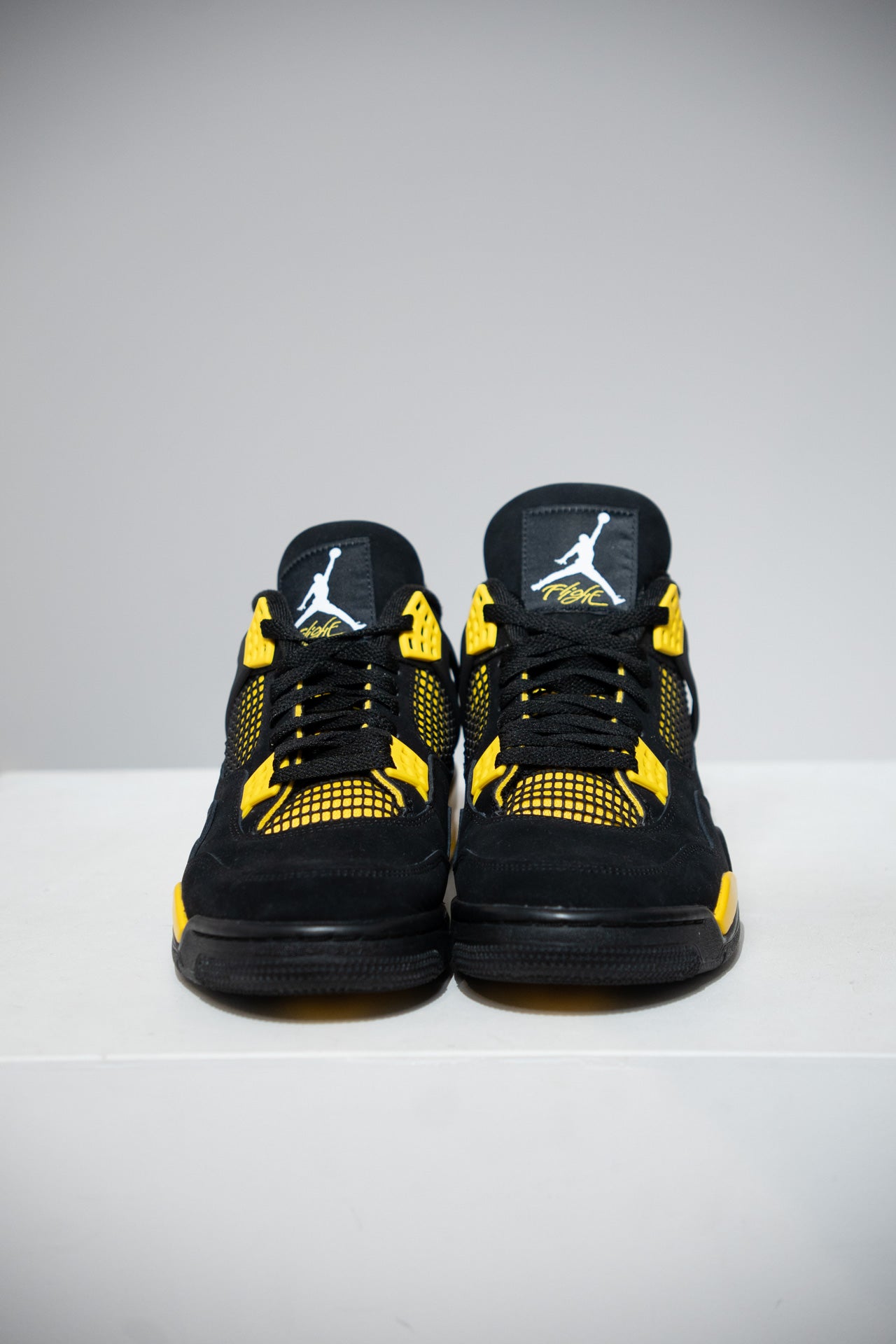 Jordan 4 Thunder (Taille 44,5)
