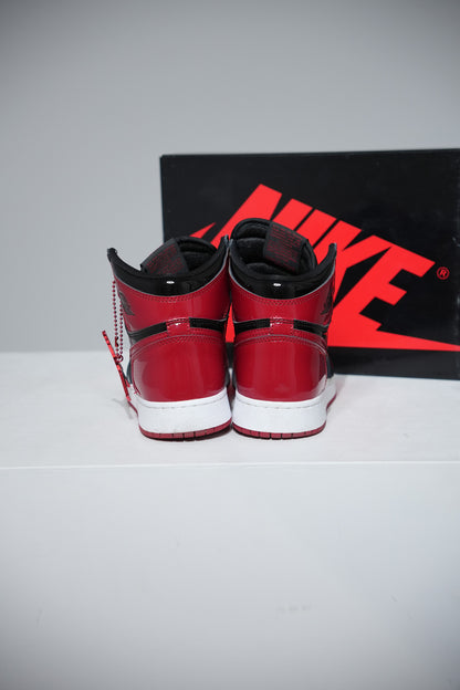 Jordan 1 high Patent Bred GS (Taille 39)