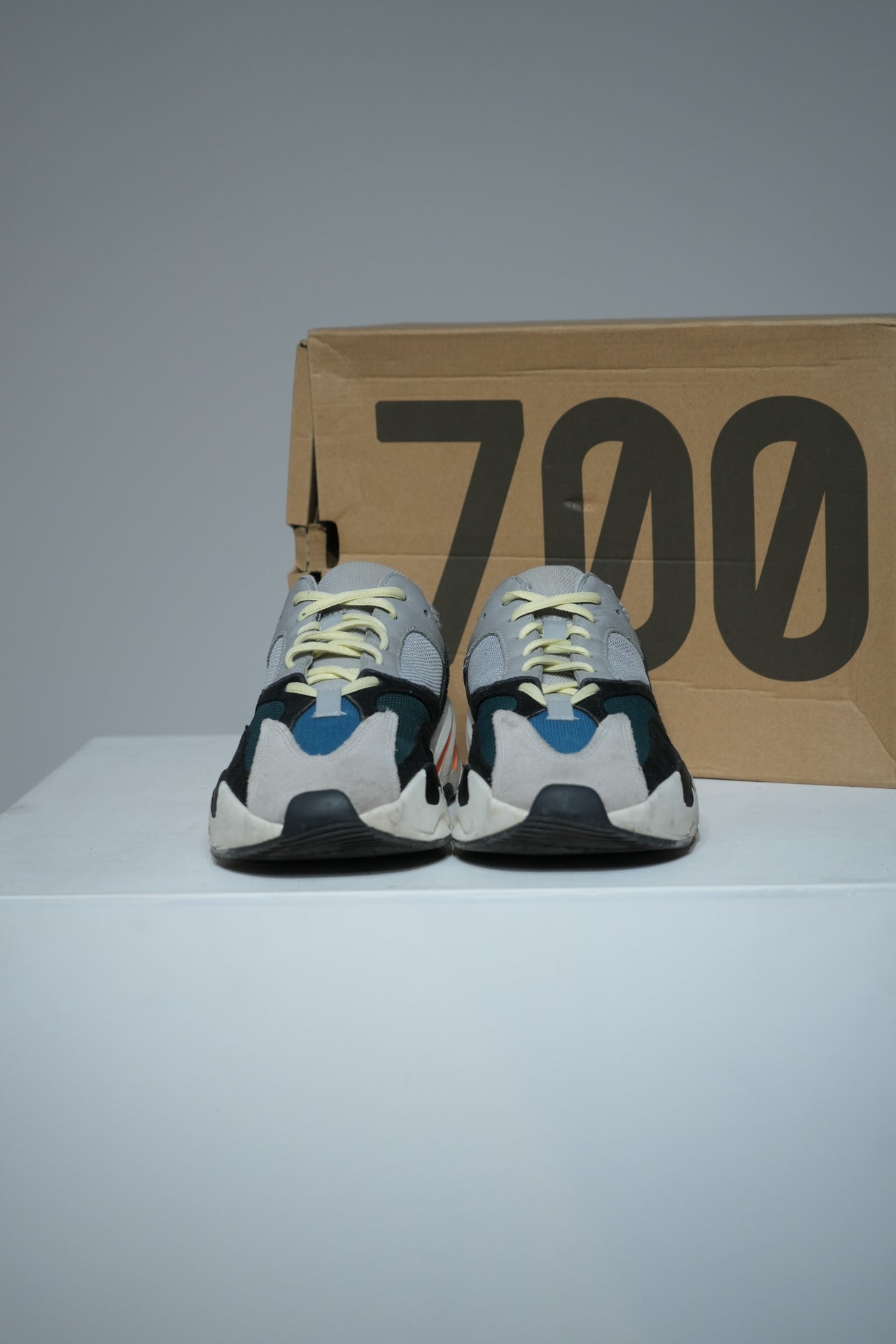 Yeeyz 700 Wave Runner (Taille 45 1/3)