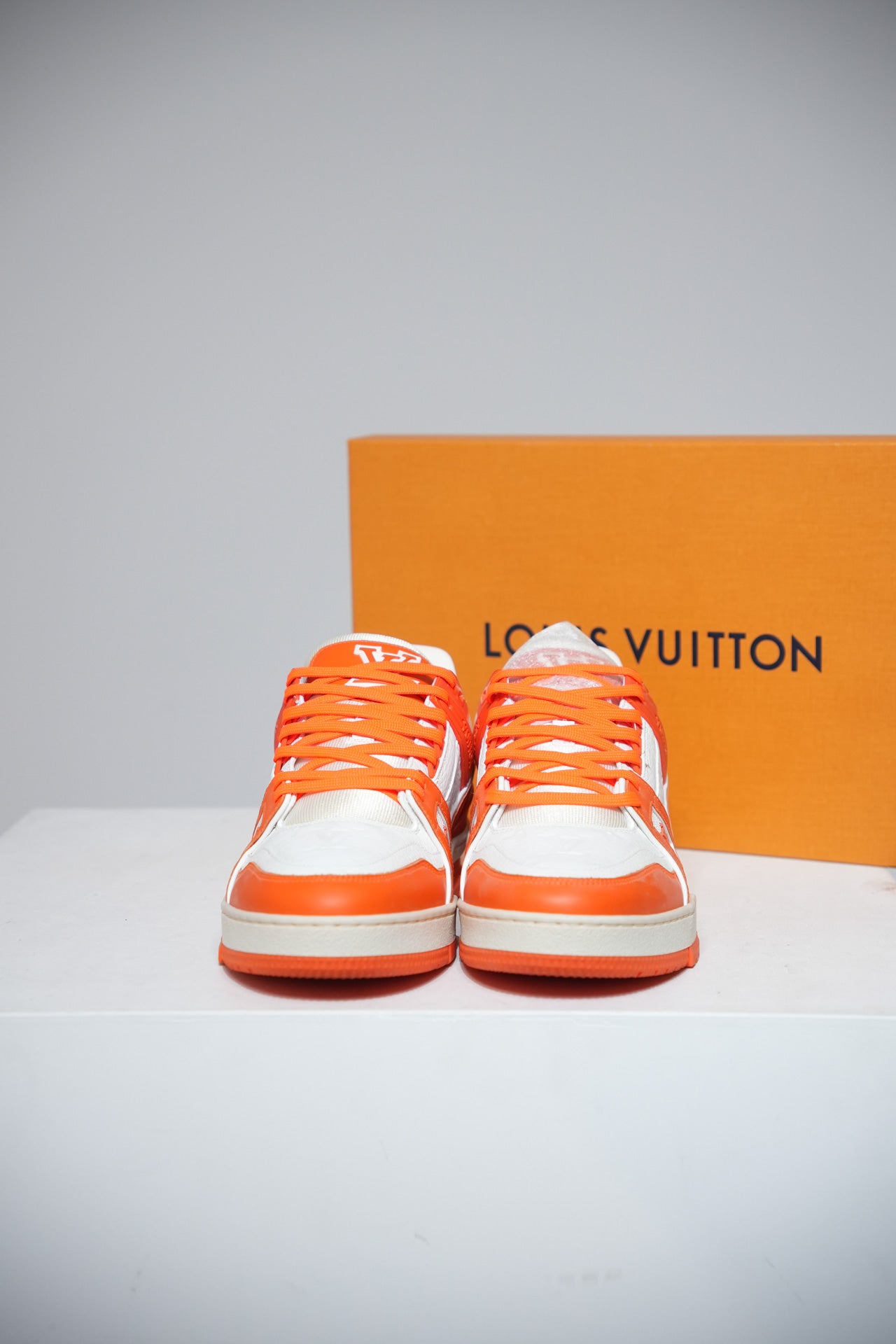 Louis Vuitton Trainer Orange (Taille 44 (8IT))