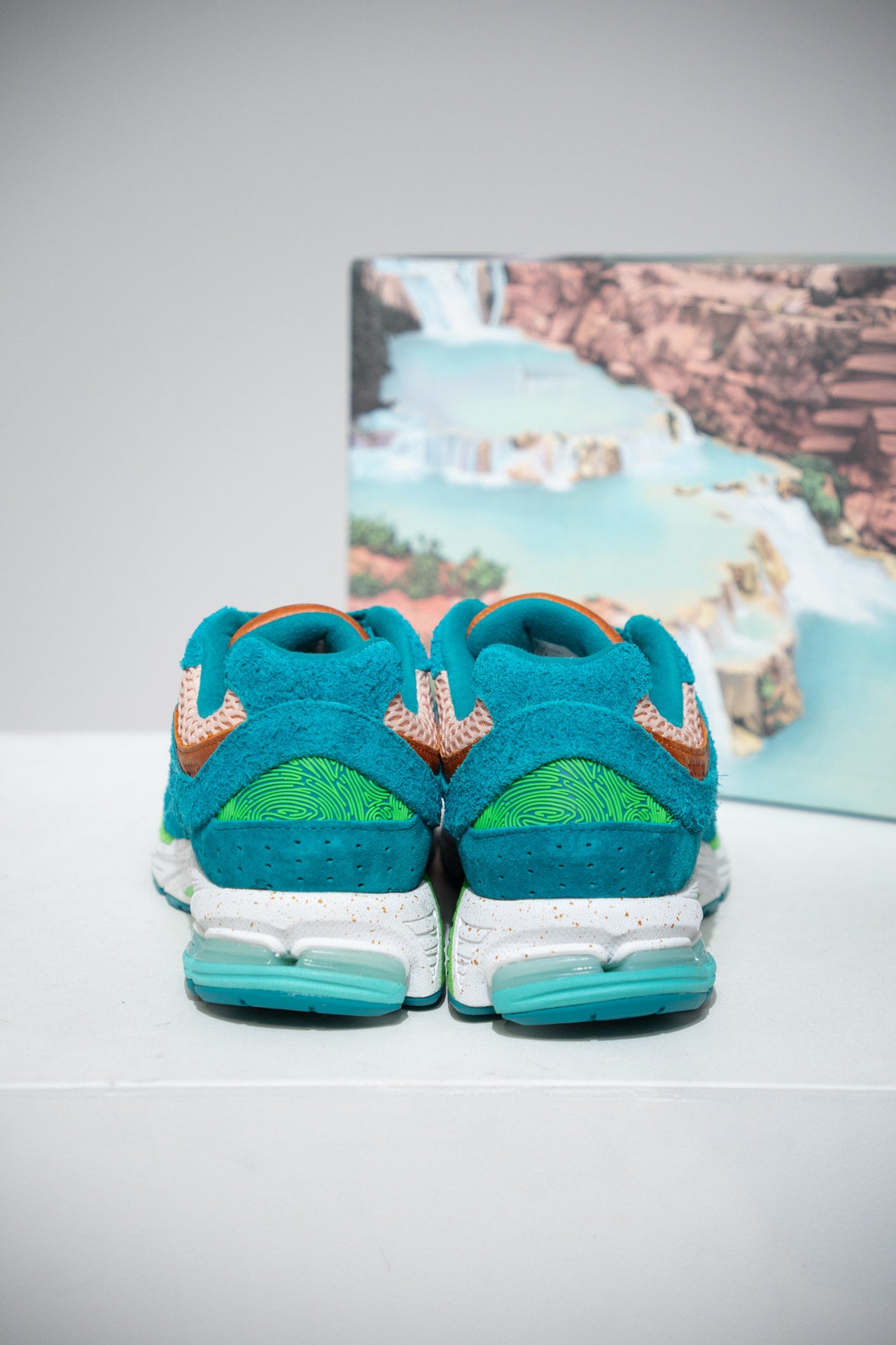 New Balance 2002R Salehe Bemburry Water Be The Guide (Taille 45,5)