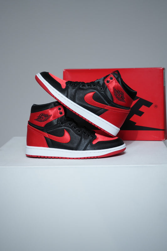 Jordan 1 High Satin Bred (Taille 42,5)