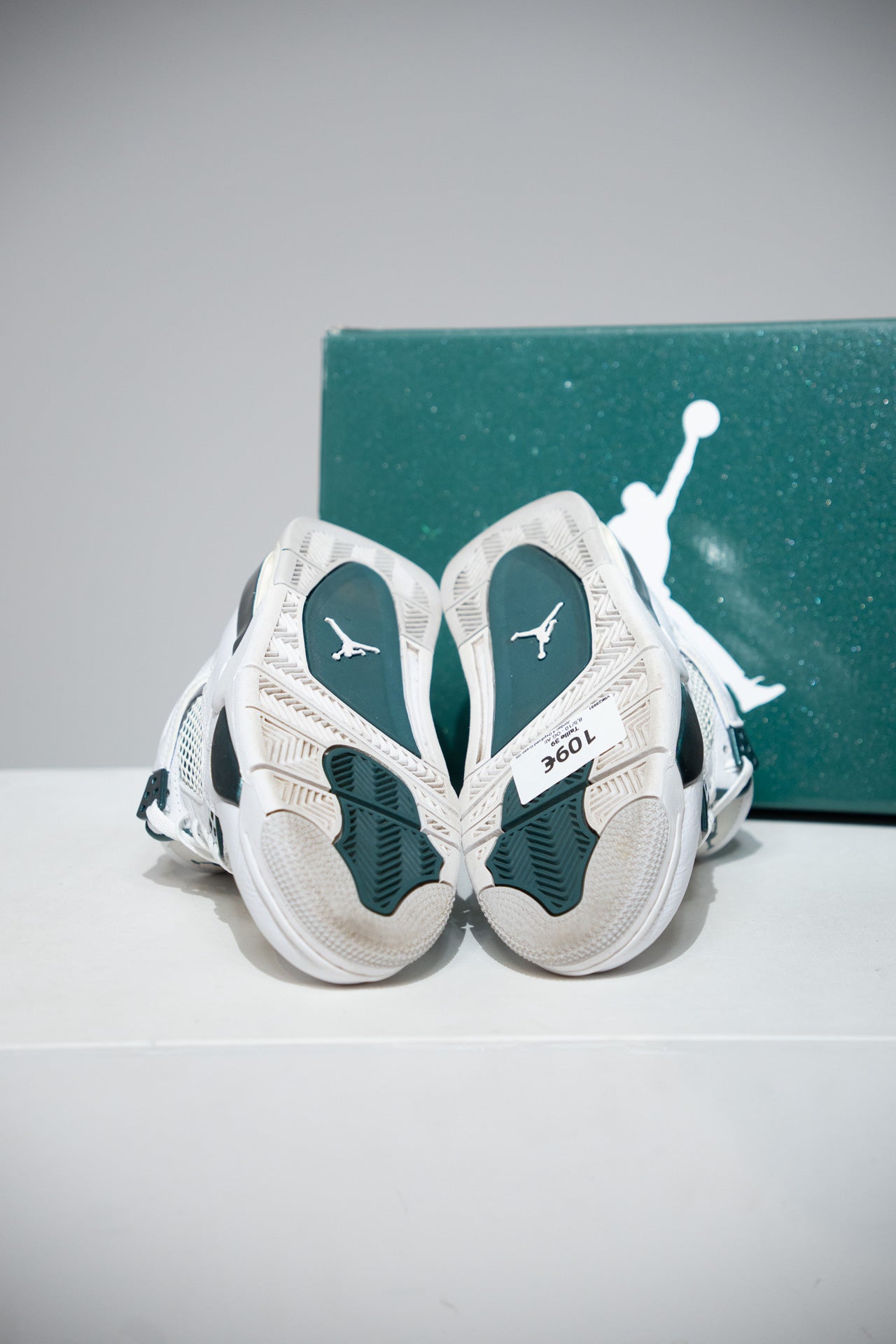 Jordan 4 Oxydized Green GS (Taille 39)